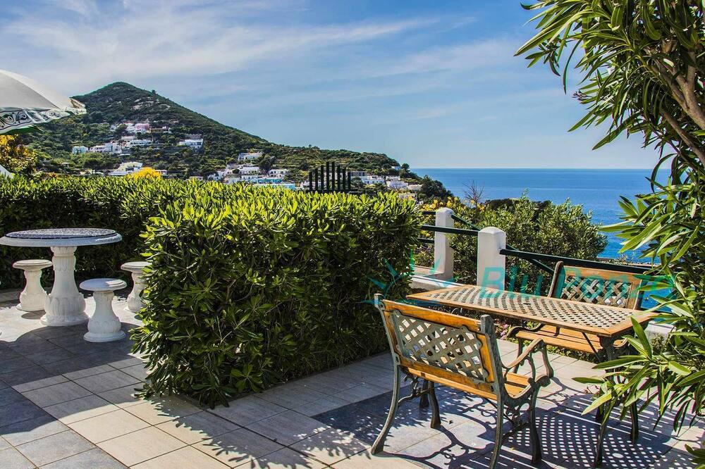 Photo of Patio Balcony in Le Forna
