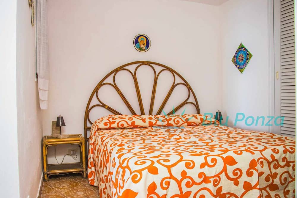 Photo of Bedroom in Le Forna