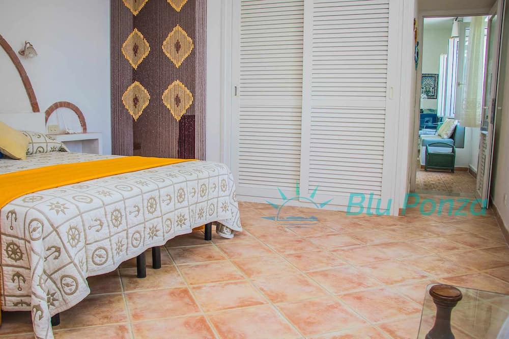 Photo of Bedroom in Le Forna