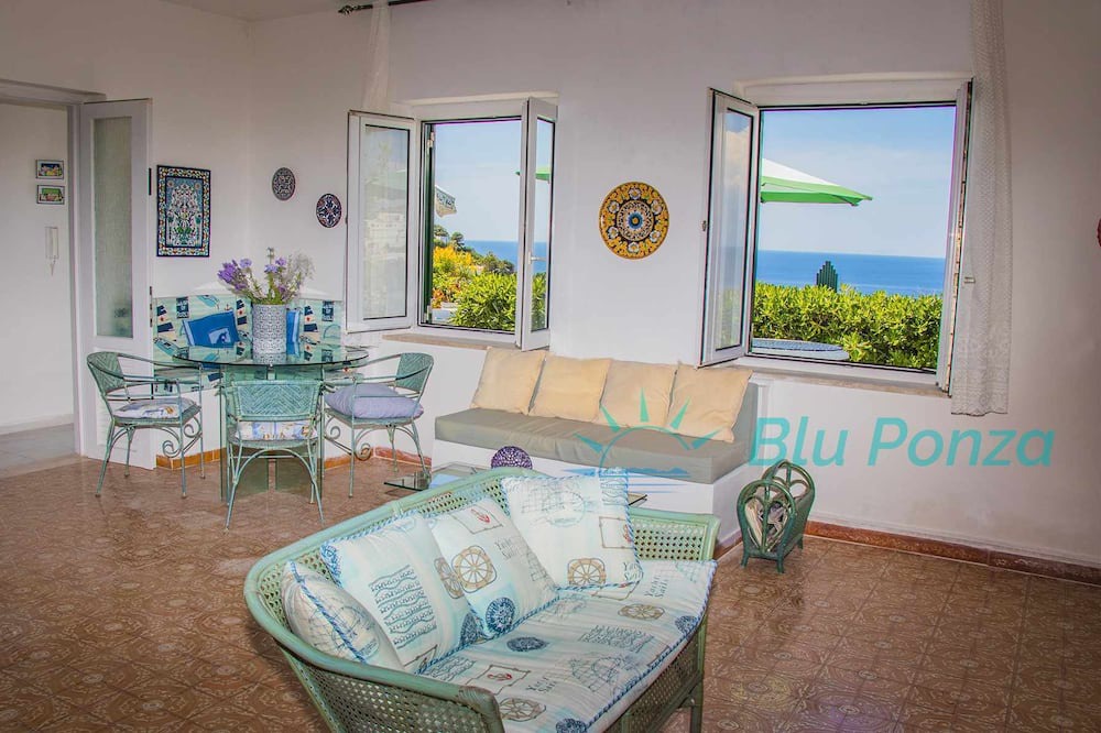 Photo of Livingroom in Le Forna