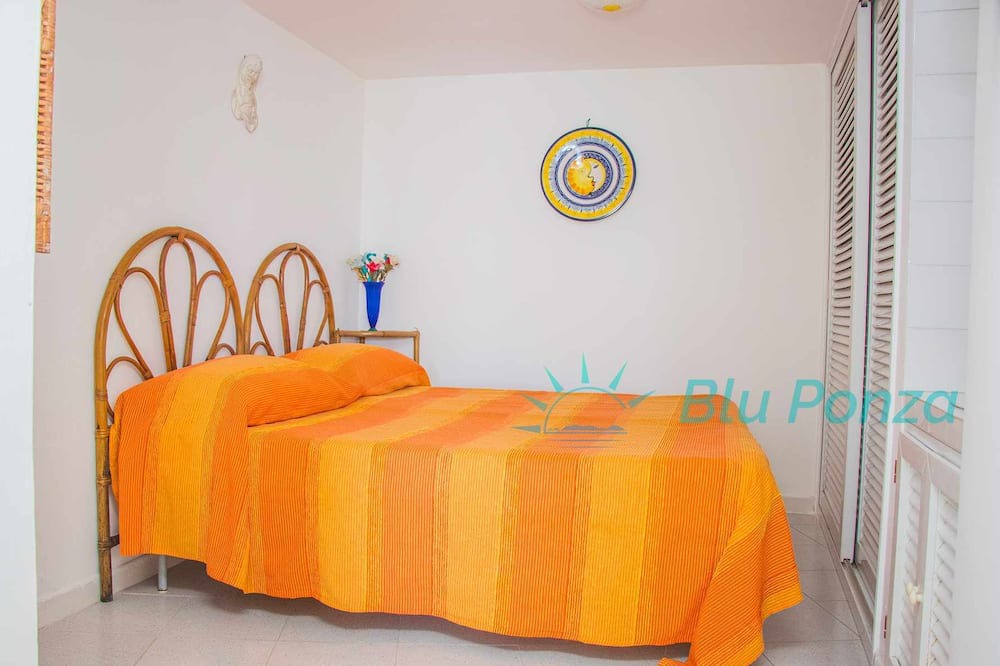 Photo of Bedroom in Le Forna