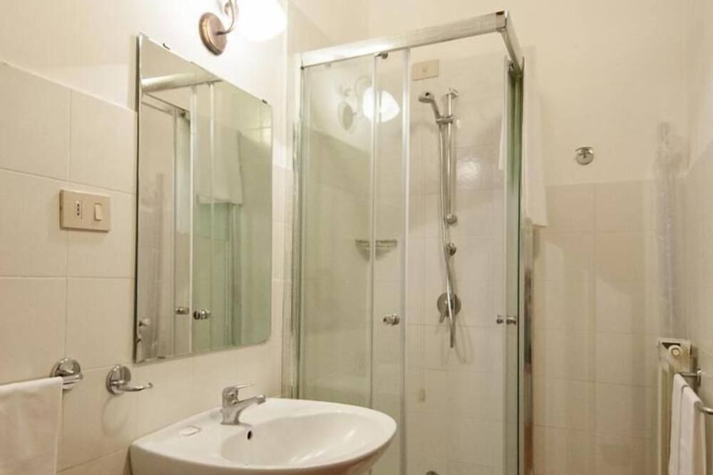 Photo of Bathroom in Capranica