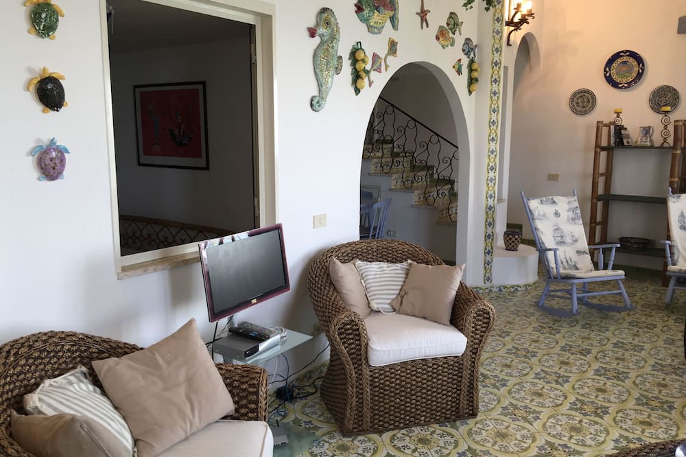 Photo of Livingroom in Latina Lido