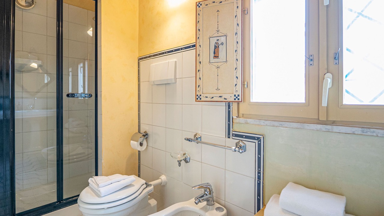 Photo of Bathroom in Rione III Colonna