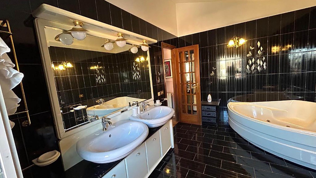 Photo of Bathroom in Zona XVIII Capannelle