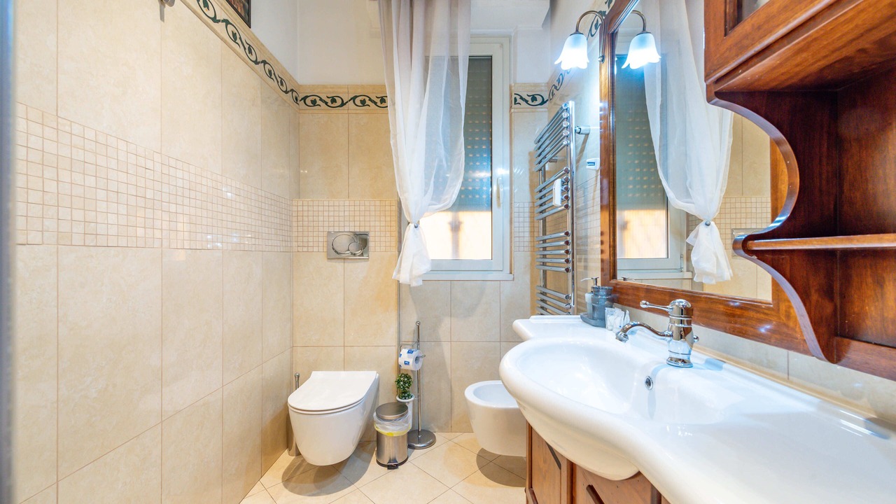 Photo of Bathroom in Cinecitta