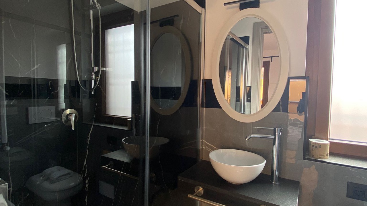 Photo of Bathroom in Universita