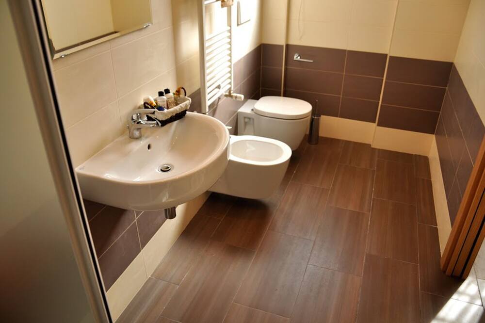 Photo of Bathroom in Zona XVI Torrenova