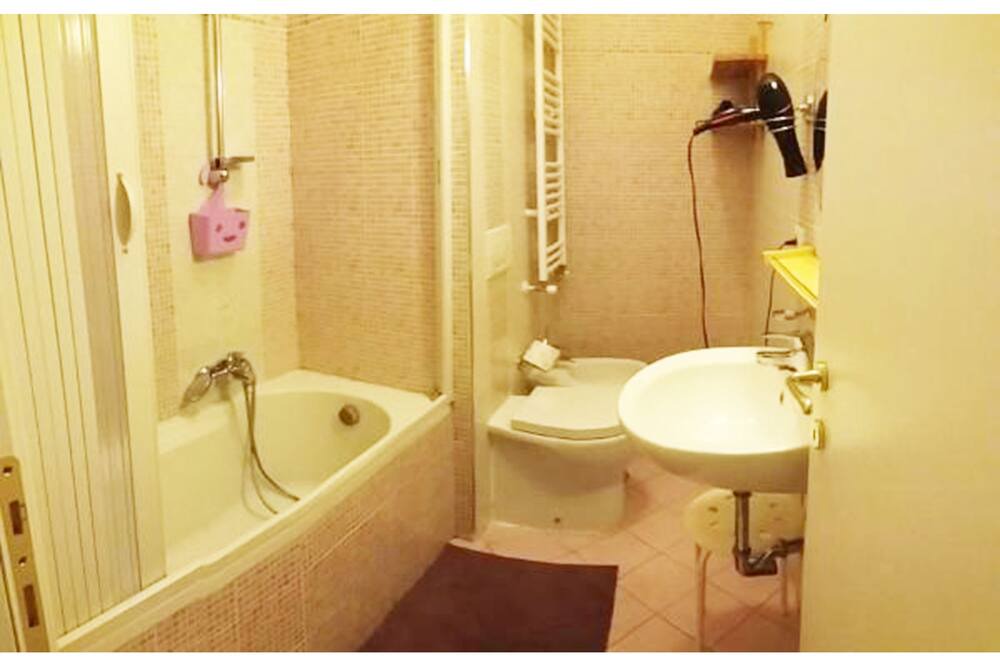 Photo of Bathroom in Quartiere XXIX Ponte Mammolo