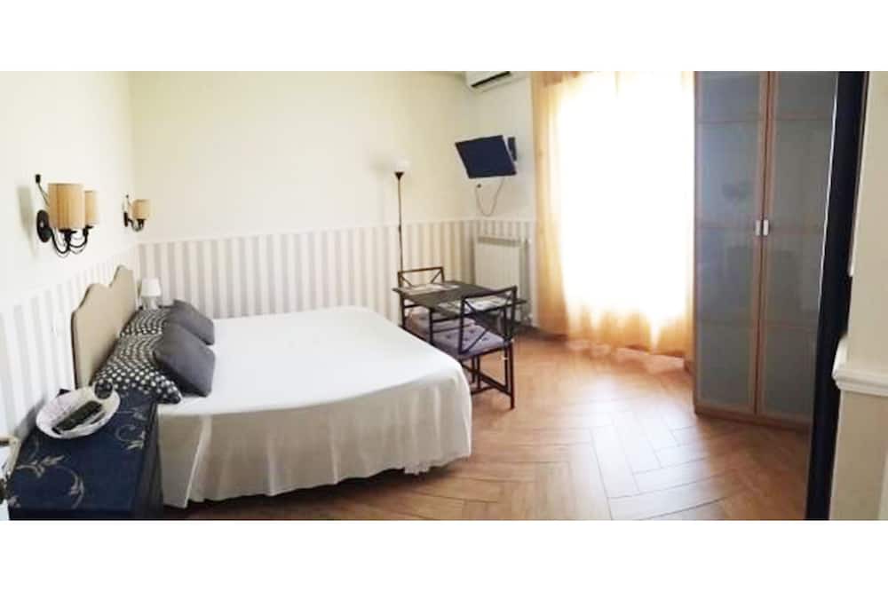 Photo of Bedroom in Quartiere XXIX Ponte Mammolo