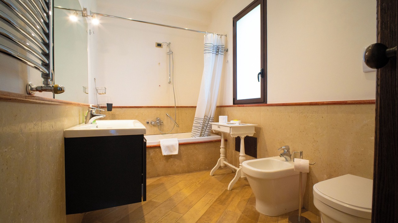 Photo of Bathroom in Mondello