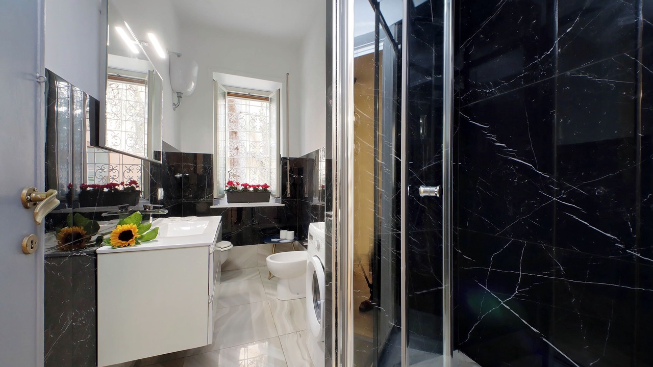 Photo of Bathroom in Aurelio