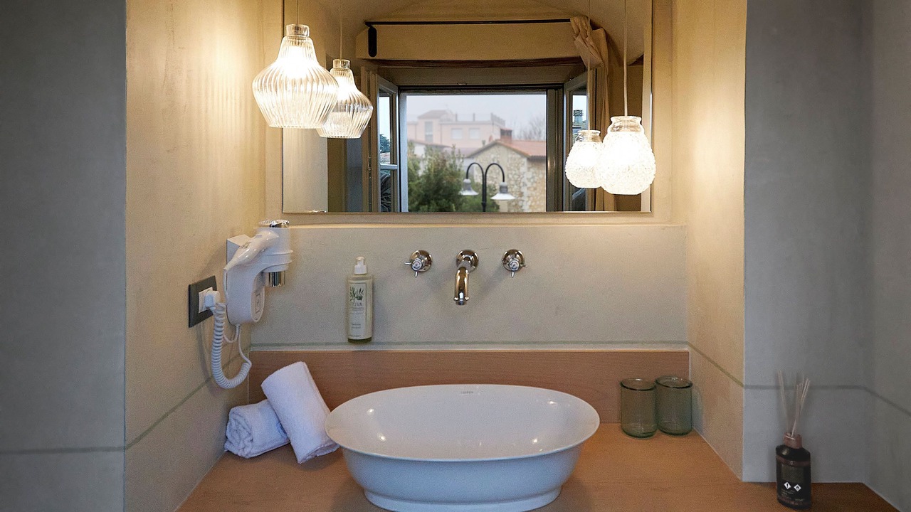Photo of Bathroom in Saturnia