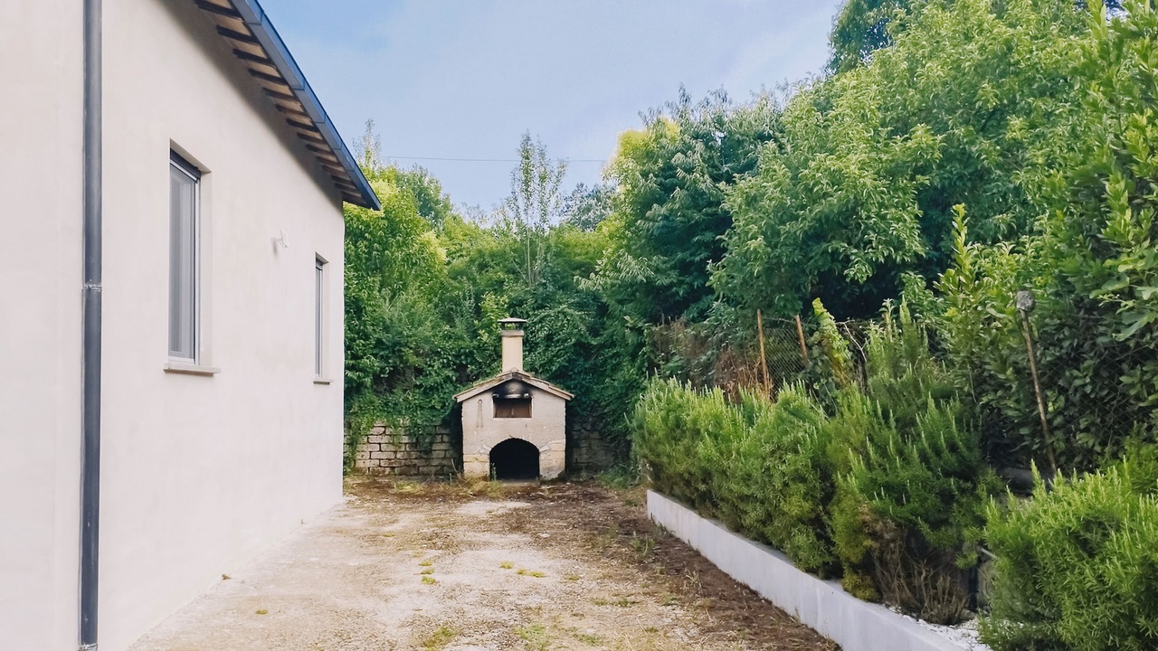 Photo of Outdoor in Nepi