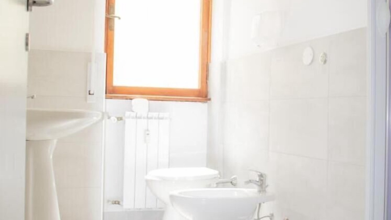 Photo of Bathroom in Quartiere XXXIII Lido di Ostia Ponente