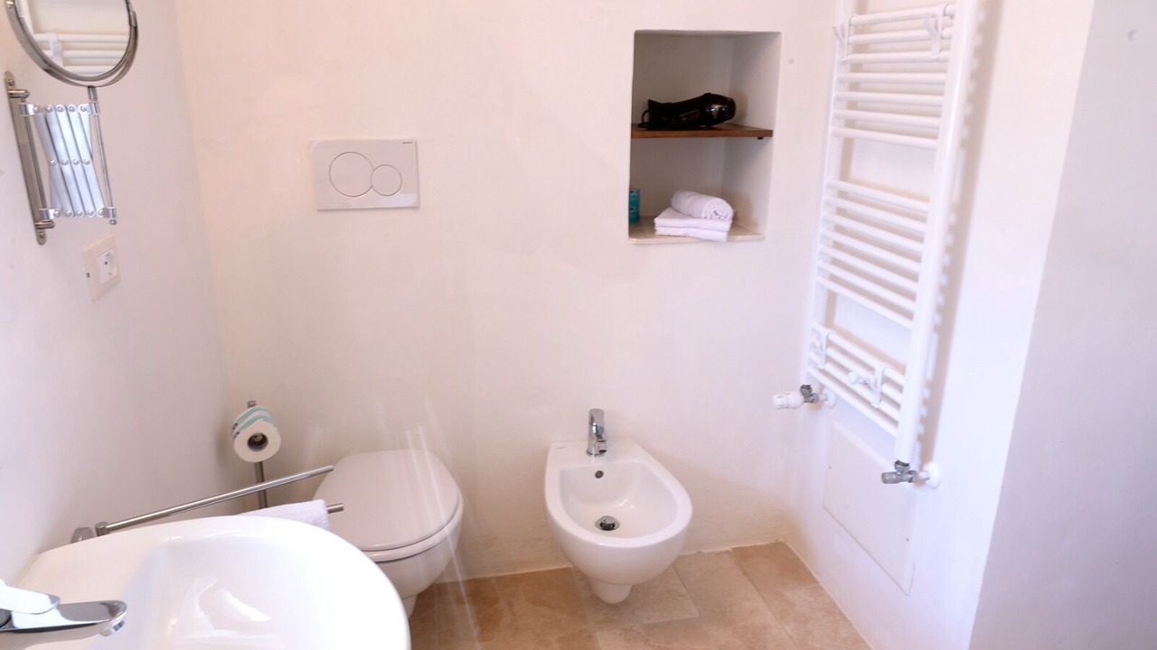 Photo of Bathroom in Noci