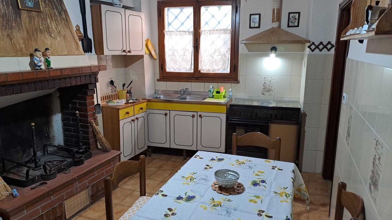 Photo of Kitchen in Semproniano