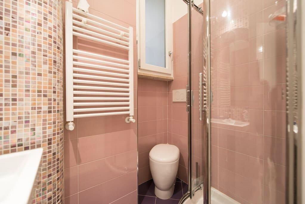 Photo of Bathroom in Esquilino