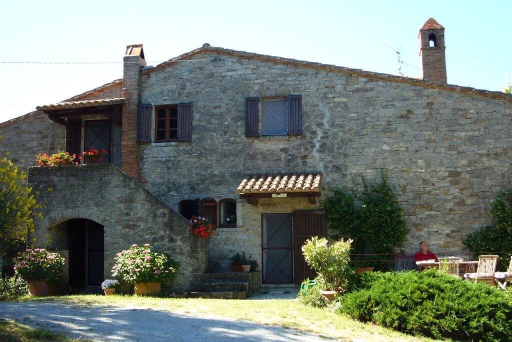 Photo of Outdoor in Semproniano