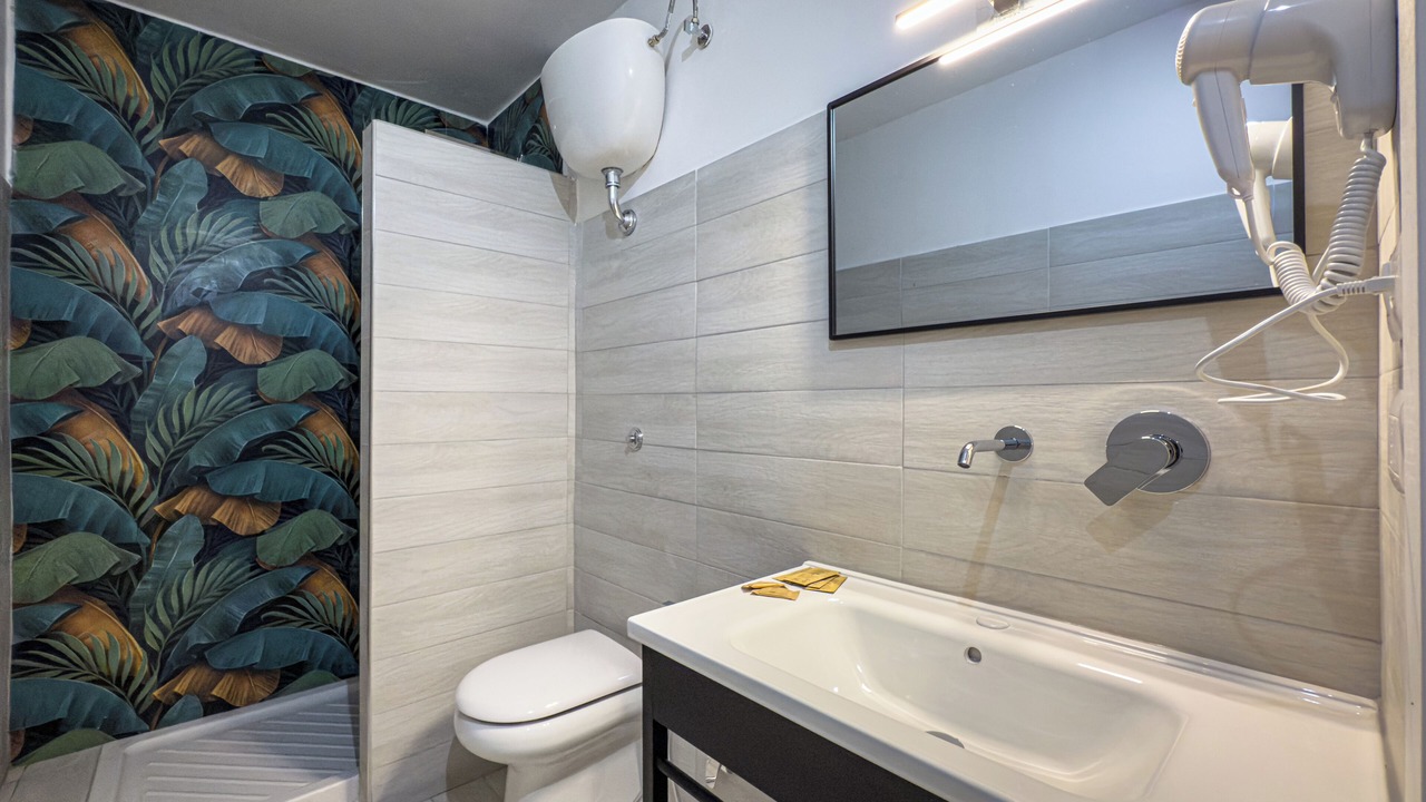 Photo of Bathroom in Rome City Centre