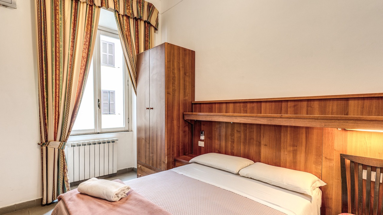 Photo of Bedroom in Rome City Centre