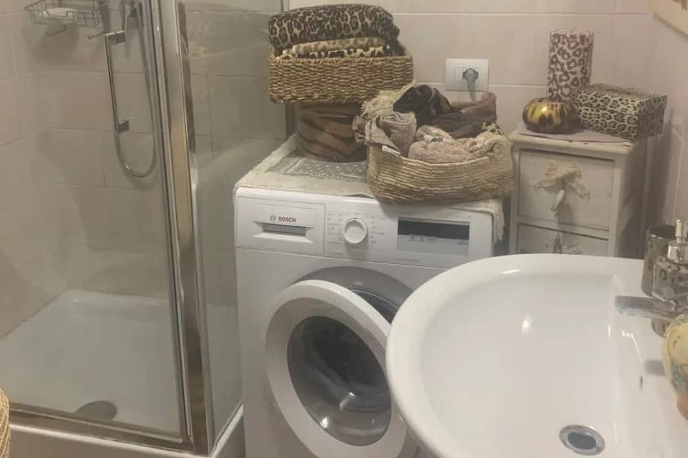 Photo of Bathroom in Zona XXXIII Acilia Sud