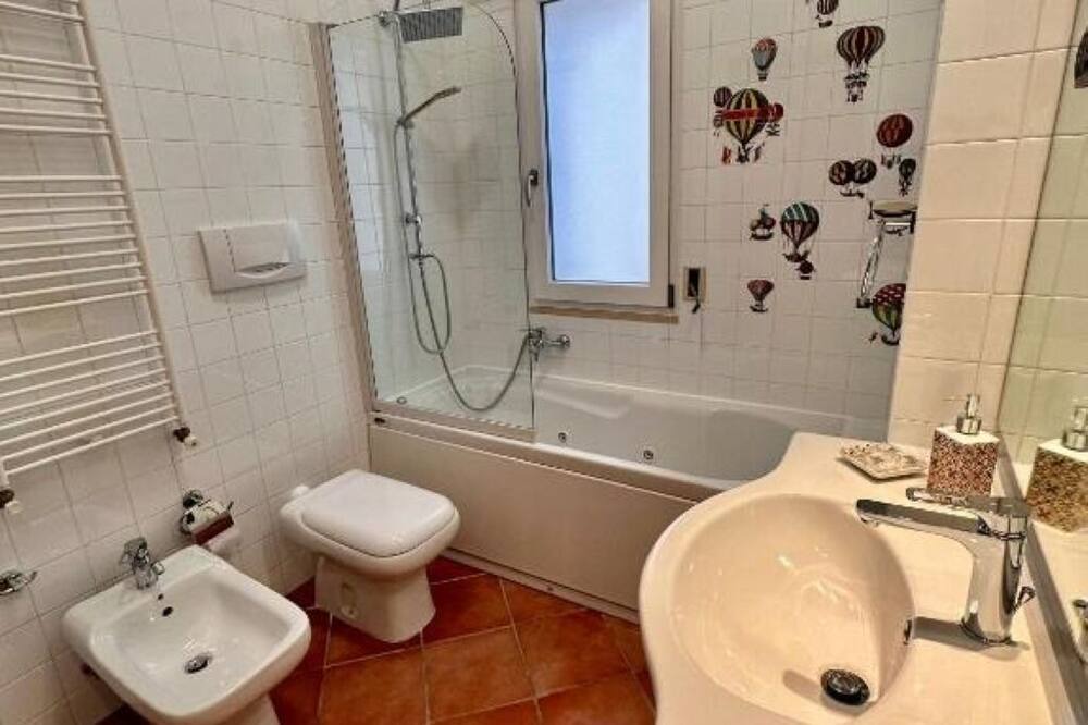 Photo of Bathroom in Brindisi