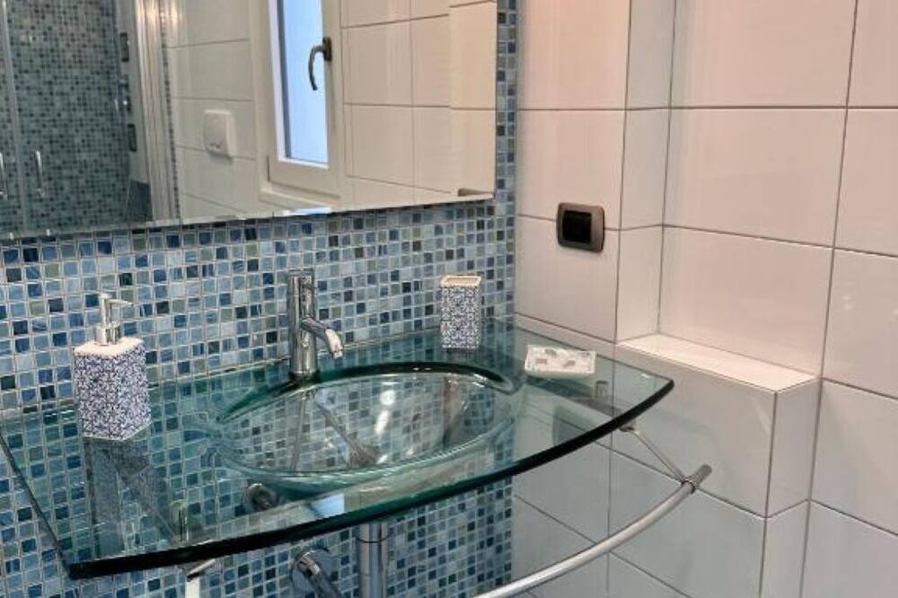 Photo of Bathroom in Brindisi