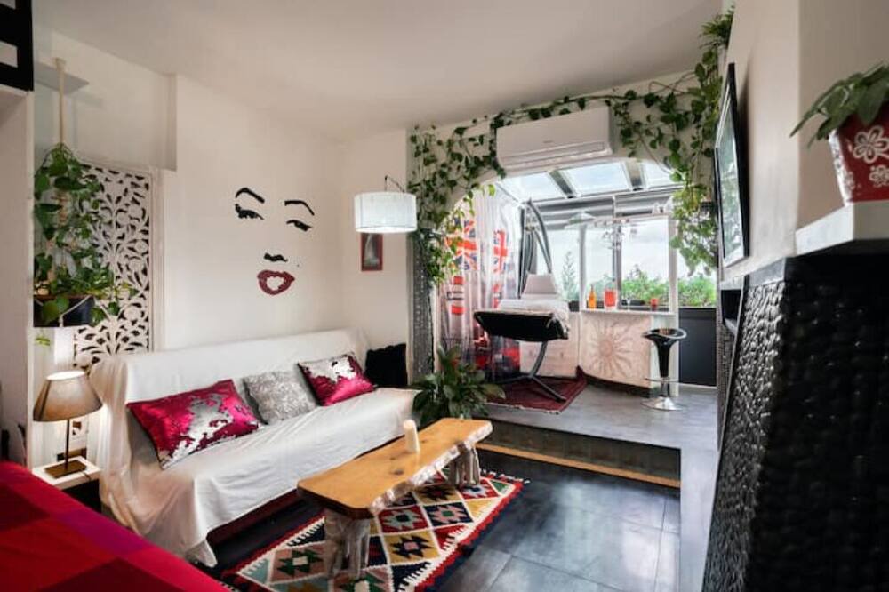 Photo of Livingroom in Zona XXXIII Acilia Sud