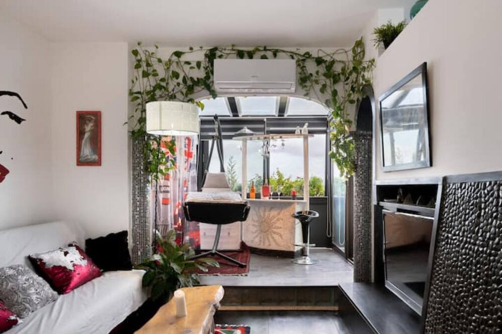 Photo of Livingroom in Zona XXXIII Acilia Sud
