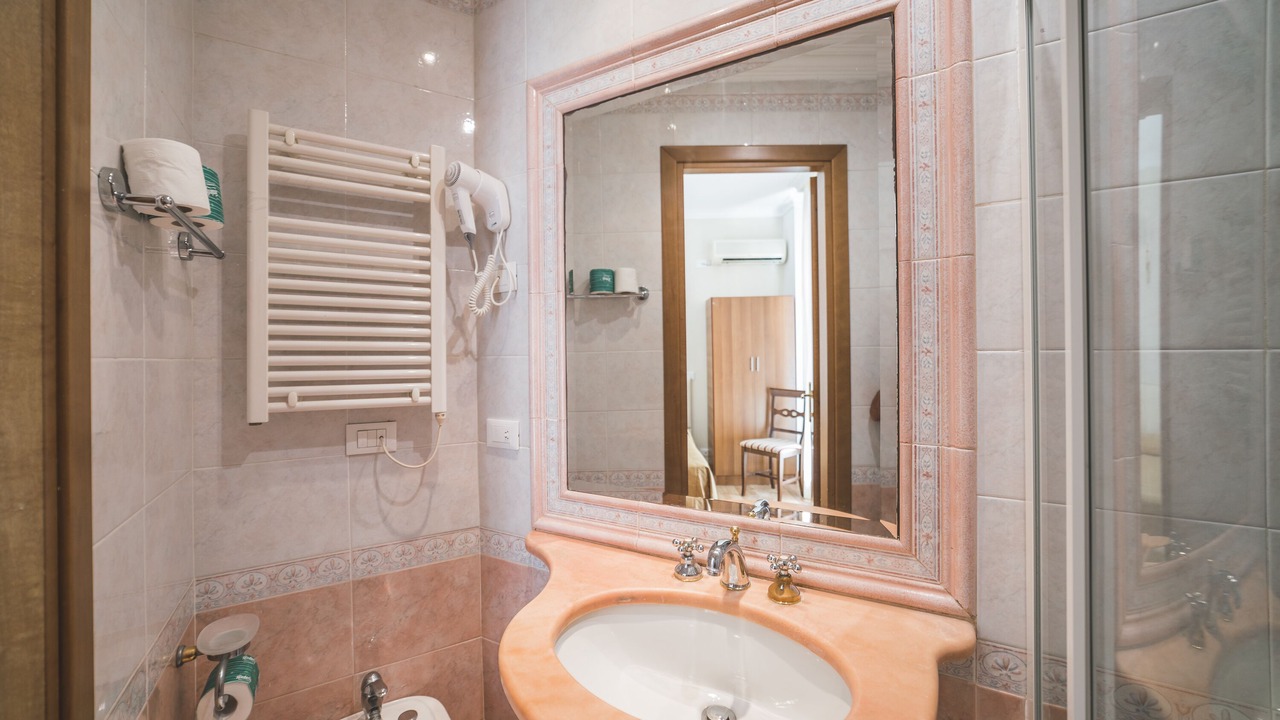 Photo of Bathroom in Nomentano