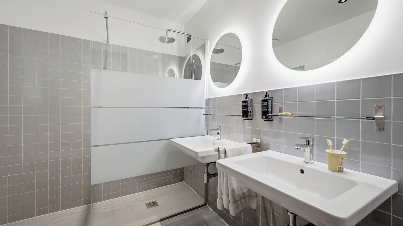 Photo of Bathroom in Aurelio
