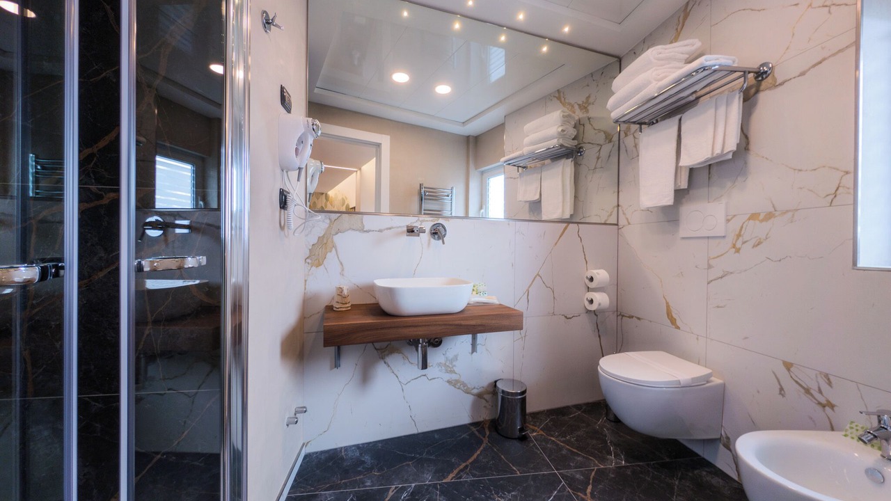Photo of Bathroom in EUR