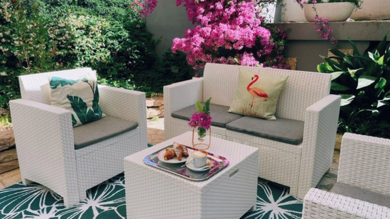 Photo of Outdoor in EUR