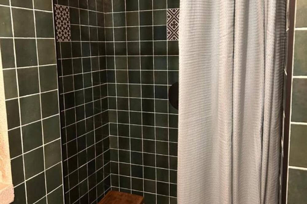 Photo of Bathroom in Noci