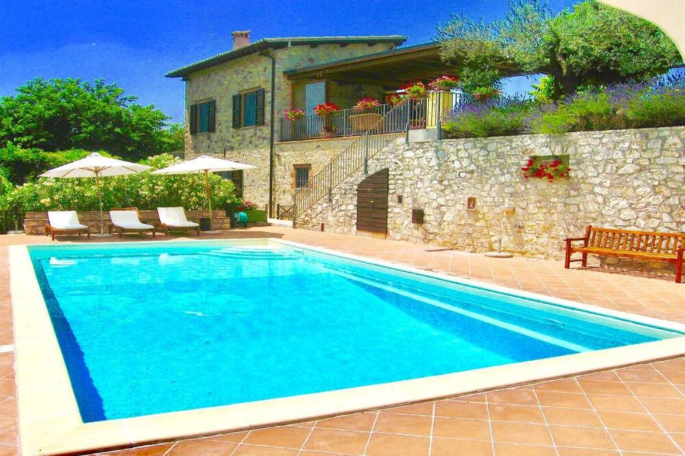 Photo of Outdoor in Strettura