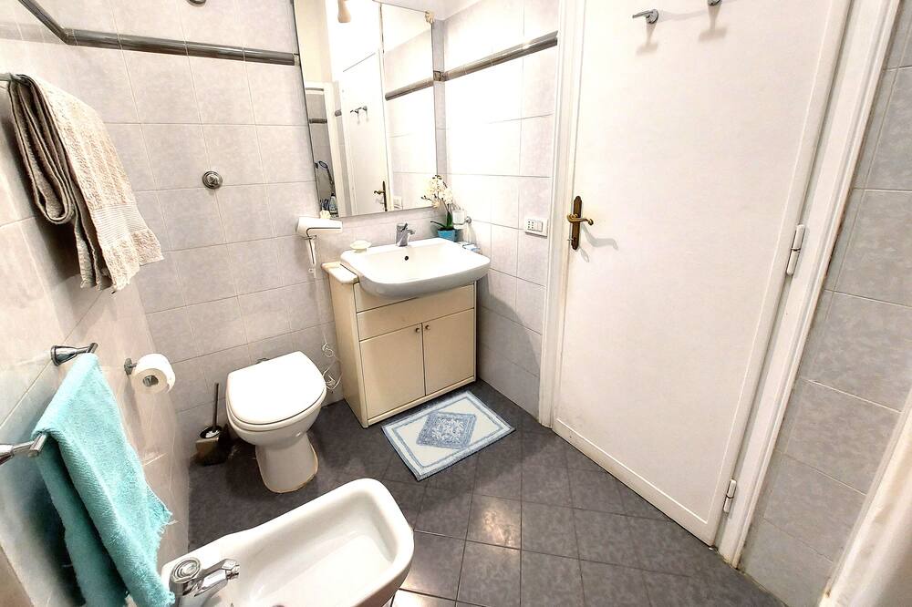 Photo of Bathroom in Tor di Quinto
