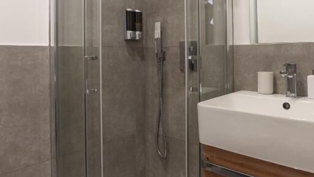 Photo of Bathroom in Zona XXXIV Casal Palocco