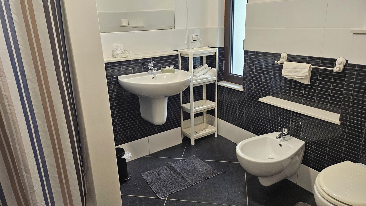 Photo of Bathroom in Brindisi Histotic Center