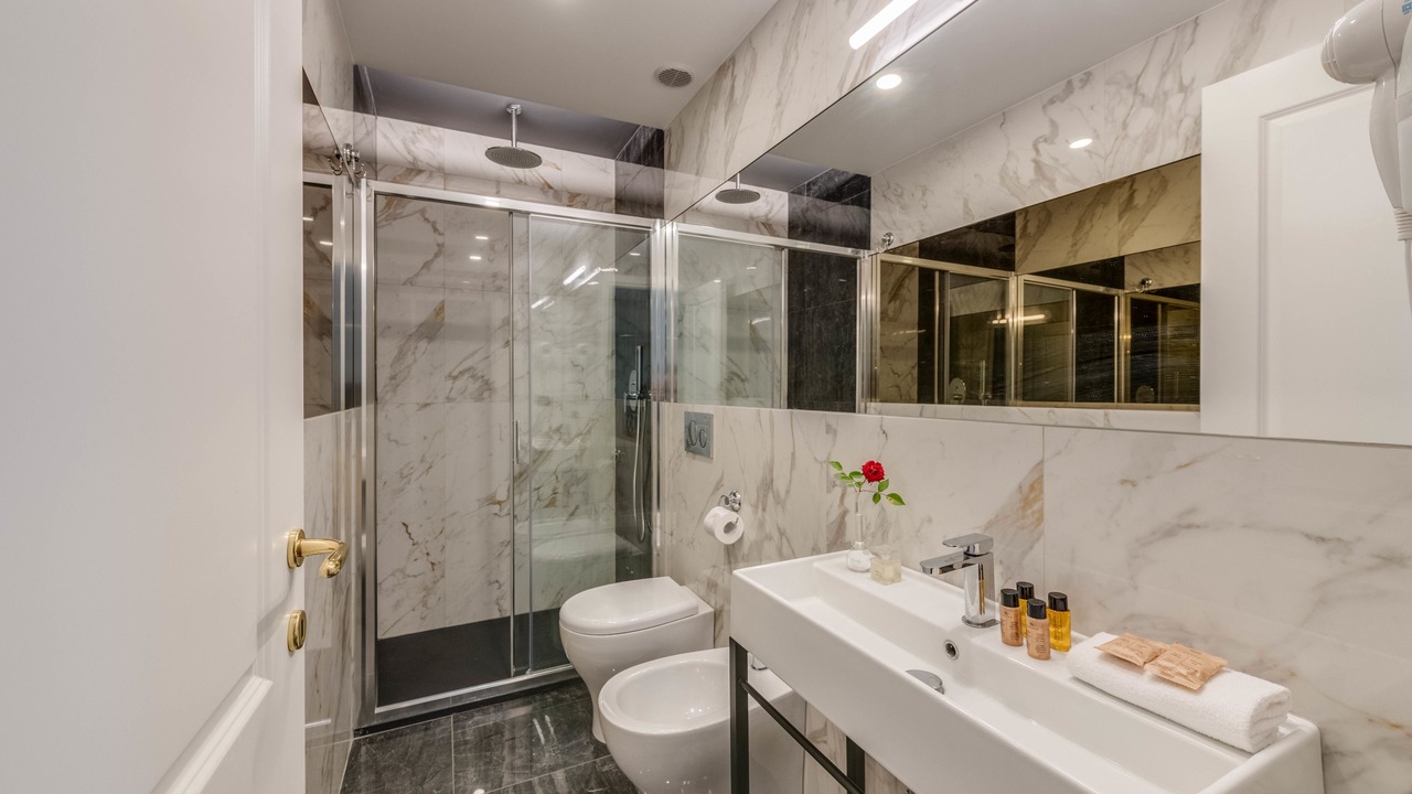 Photo of Bathroom in Rione VI Parione