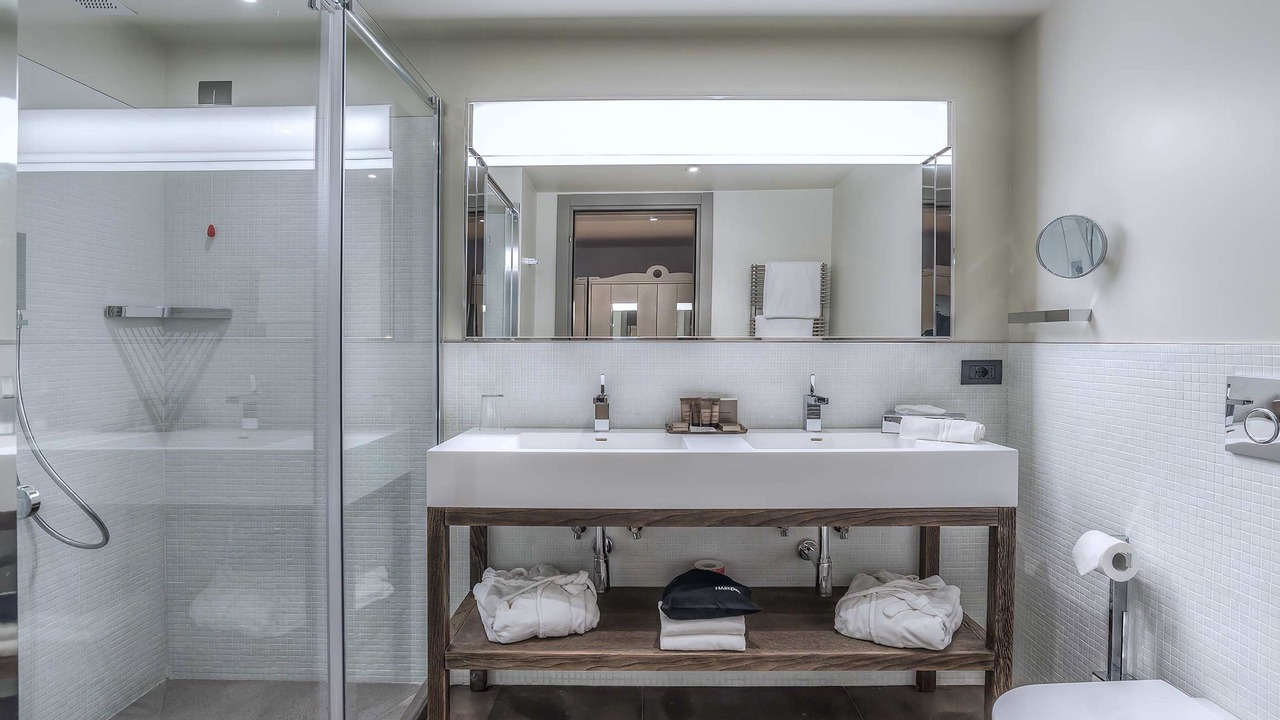 Photo of Bathroom in Navona