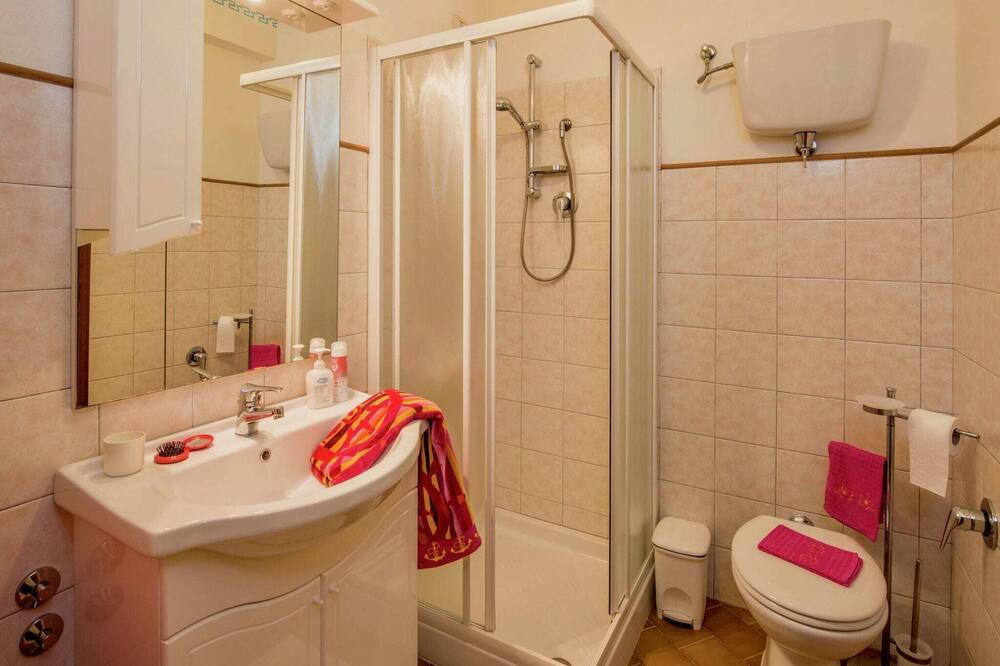 Photo of Bathroom in Popoltaio-Schiacciato