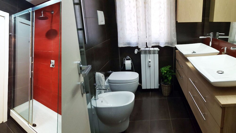 Photo of Bathroom in Cinecitta