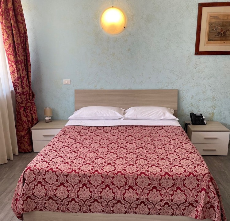 Photo of Bedroom in Zona XXXIV Casal Palocco