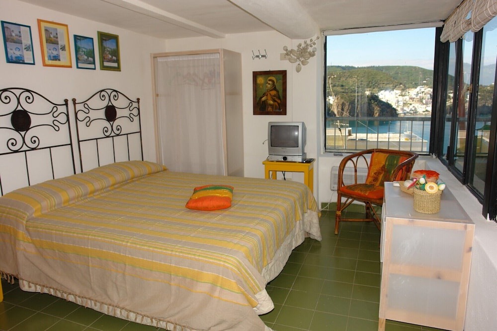 Photo of Bedroom in Ponza