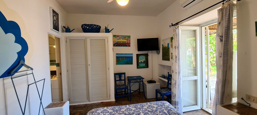 Photo of Bedroom in Ponza