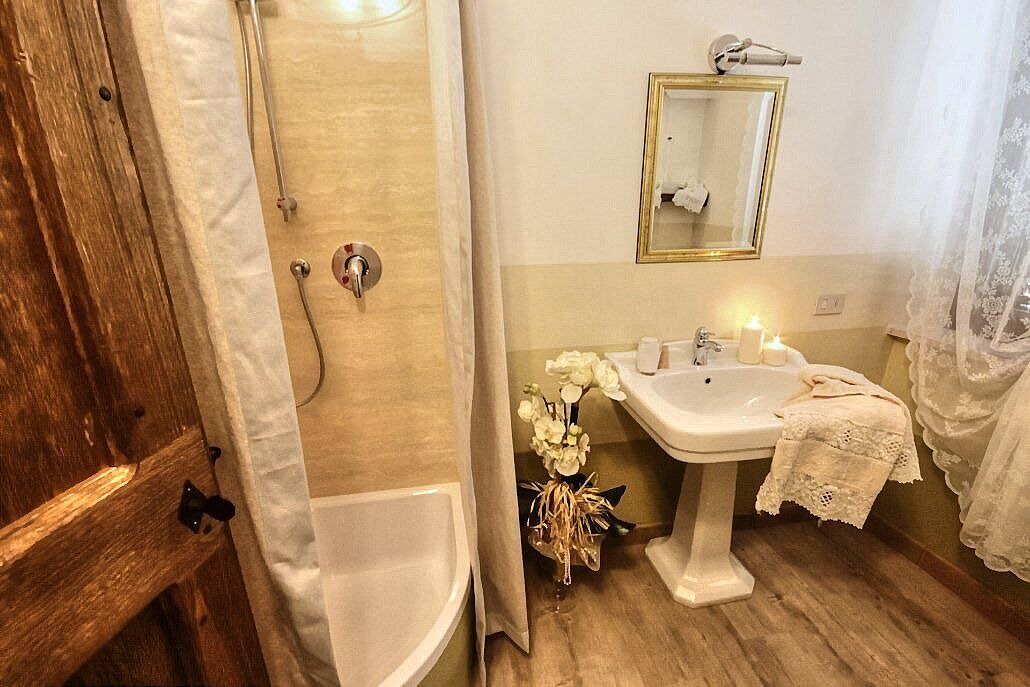 Photo of Bathroom in Gallina