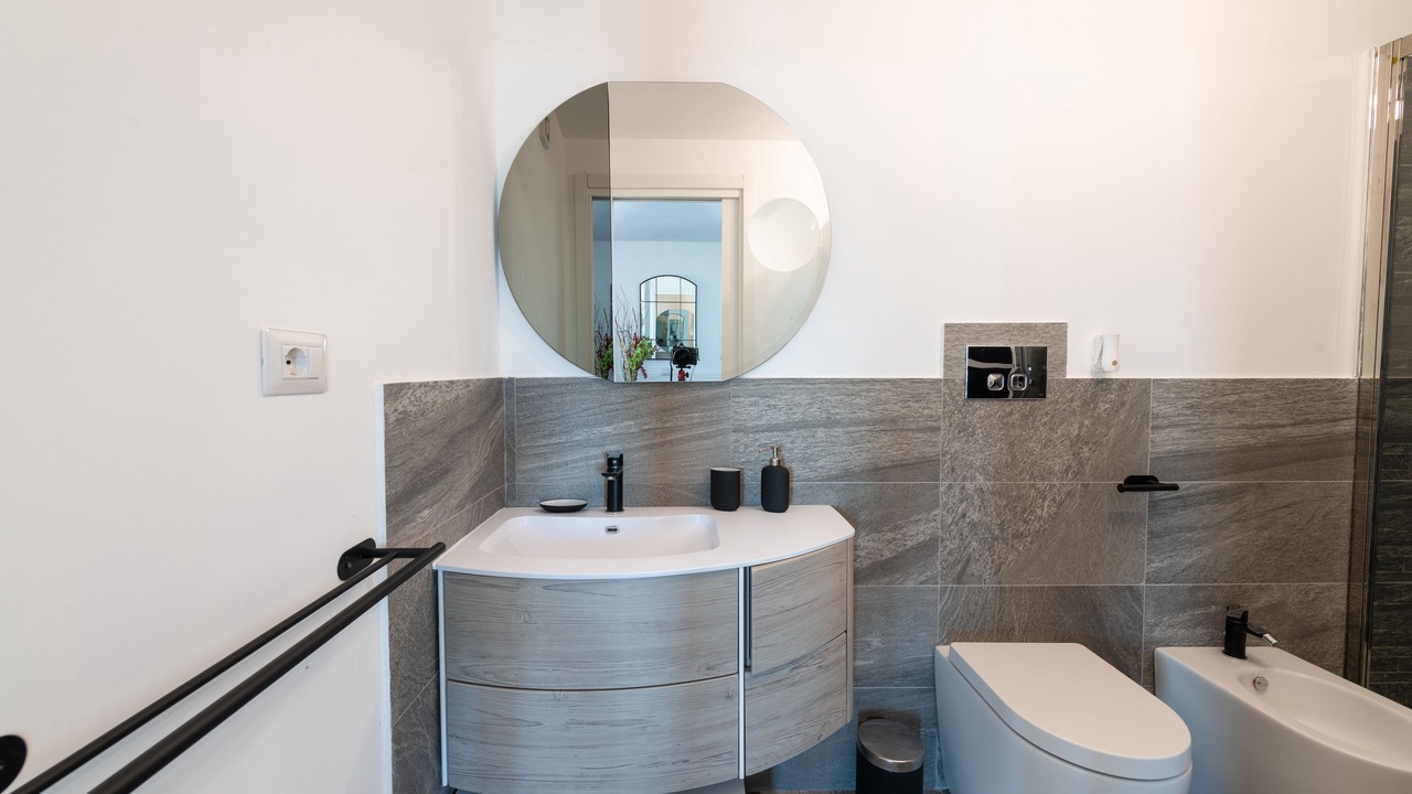 Photo of Bathroom in Aurelio