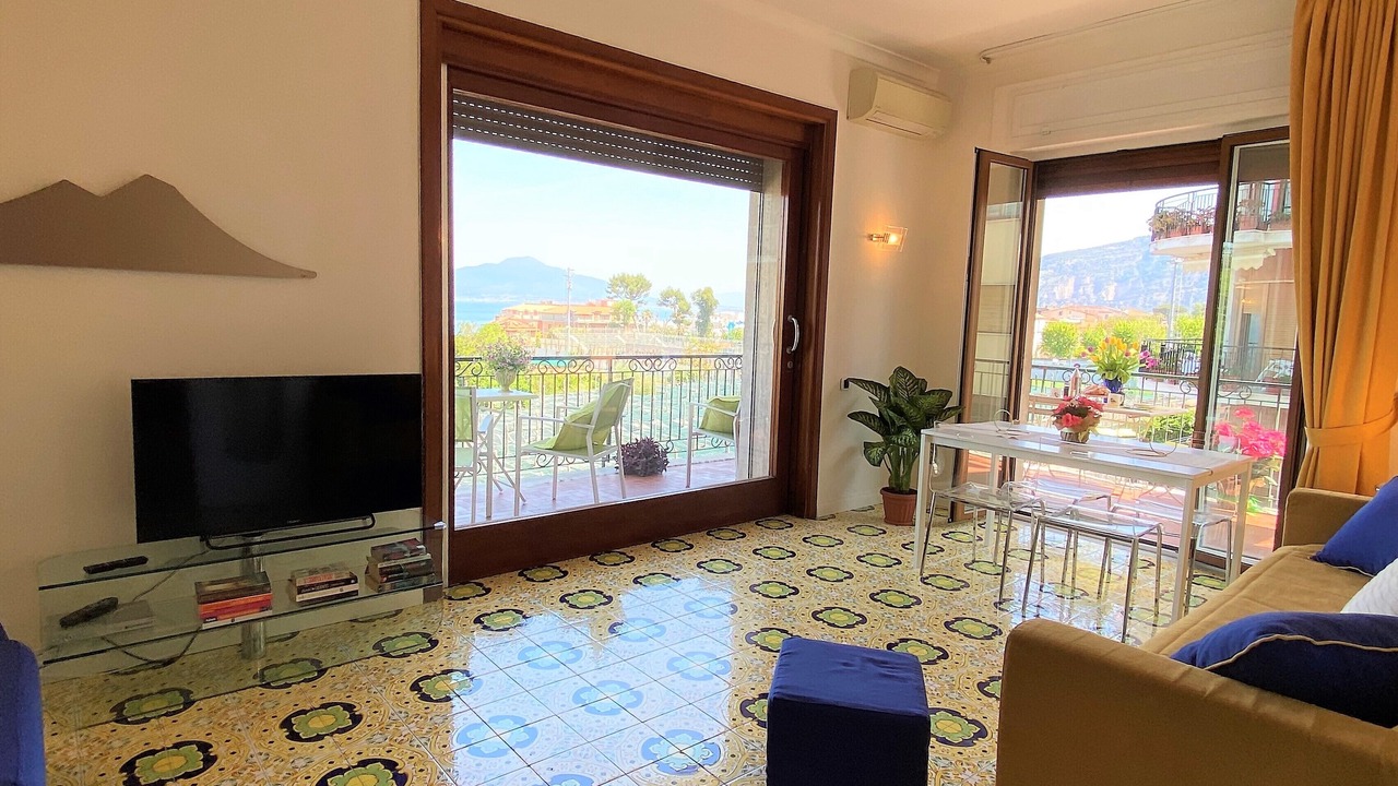 Photo of Livingroom in Sorrento City Centre