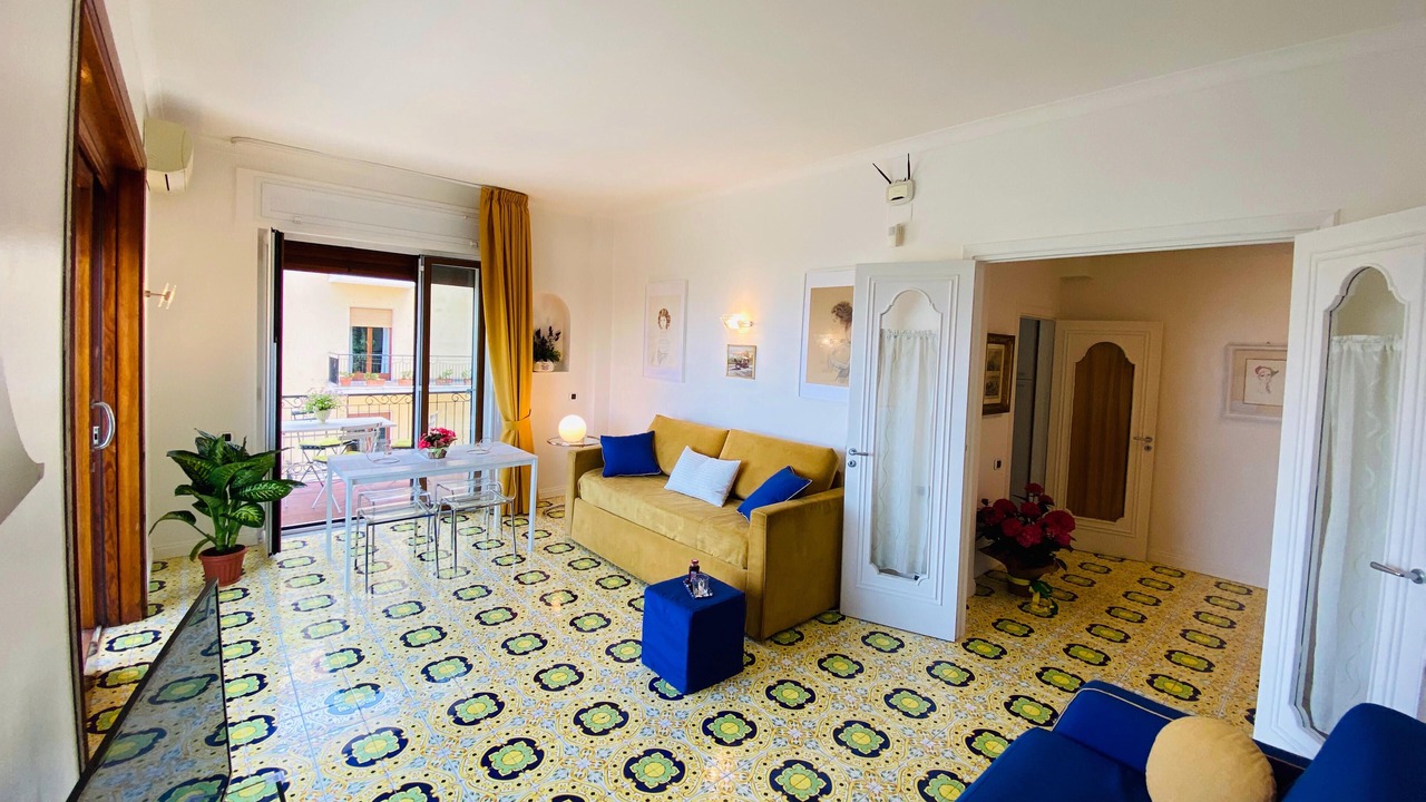 Photo of Livingroom in Sorrento City Centre